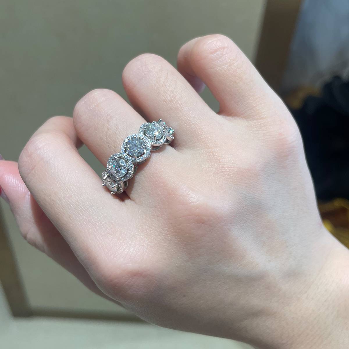 Round Bag Ring S925 Silver Plated Platinum Customized Selection Main Stone Moissanite Diamond 2.5ct/Secondary Stone High Carbon Diamond